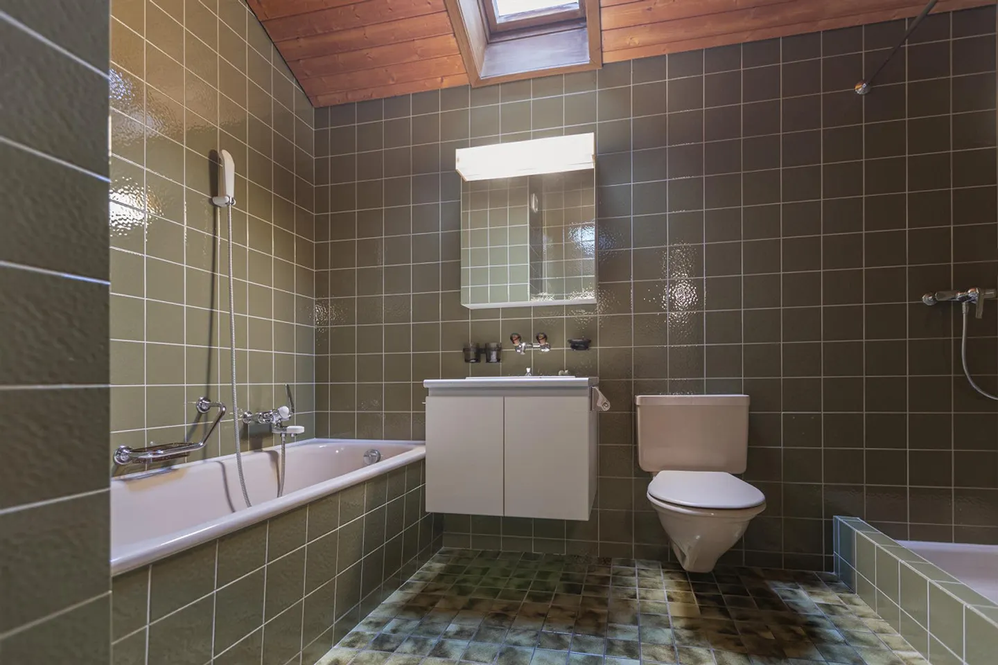 Grosszügige Dachwohnung - Foto 4 von 8