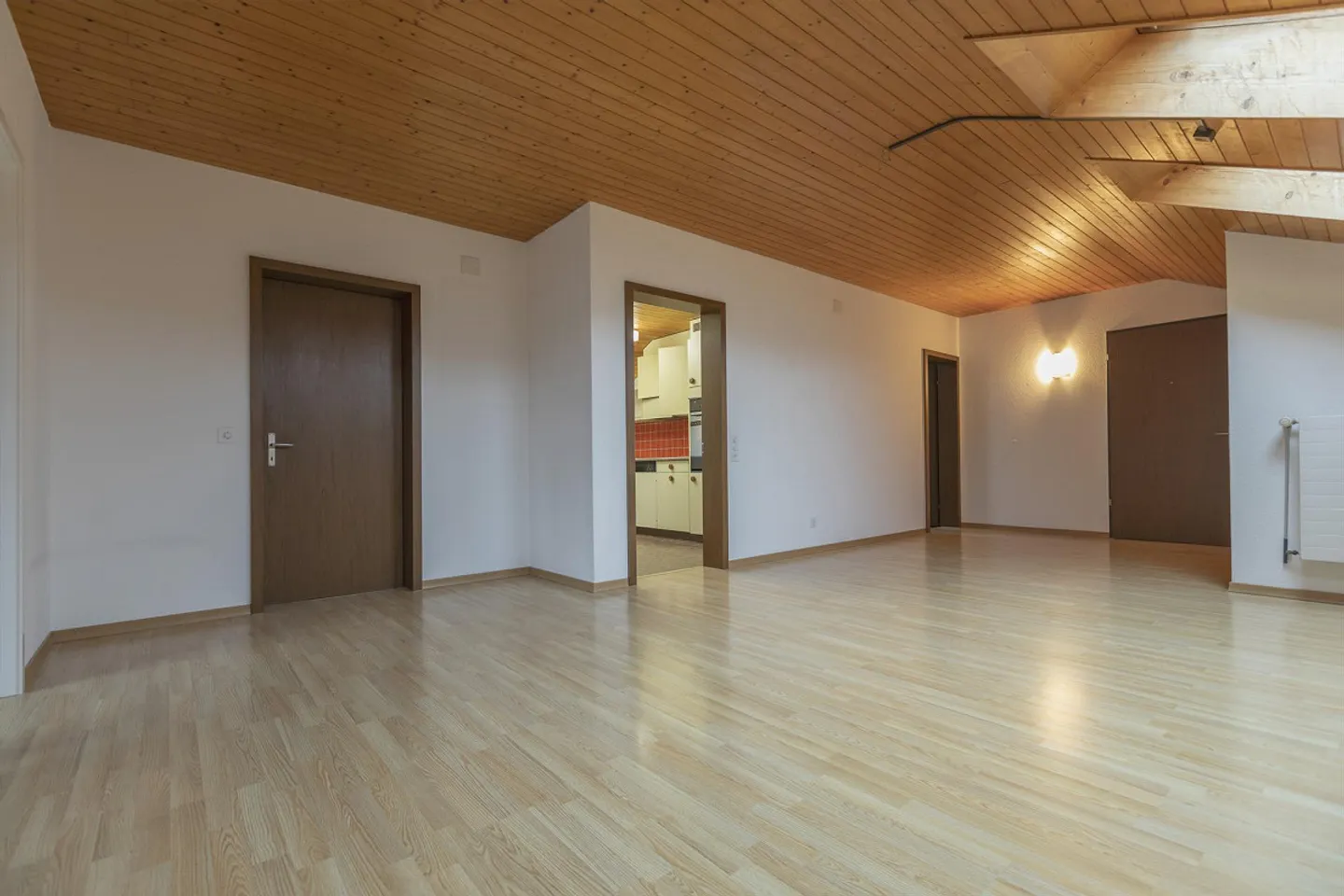 Grosszügige Dachwohnung - Foto 8 von 8