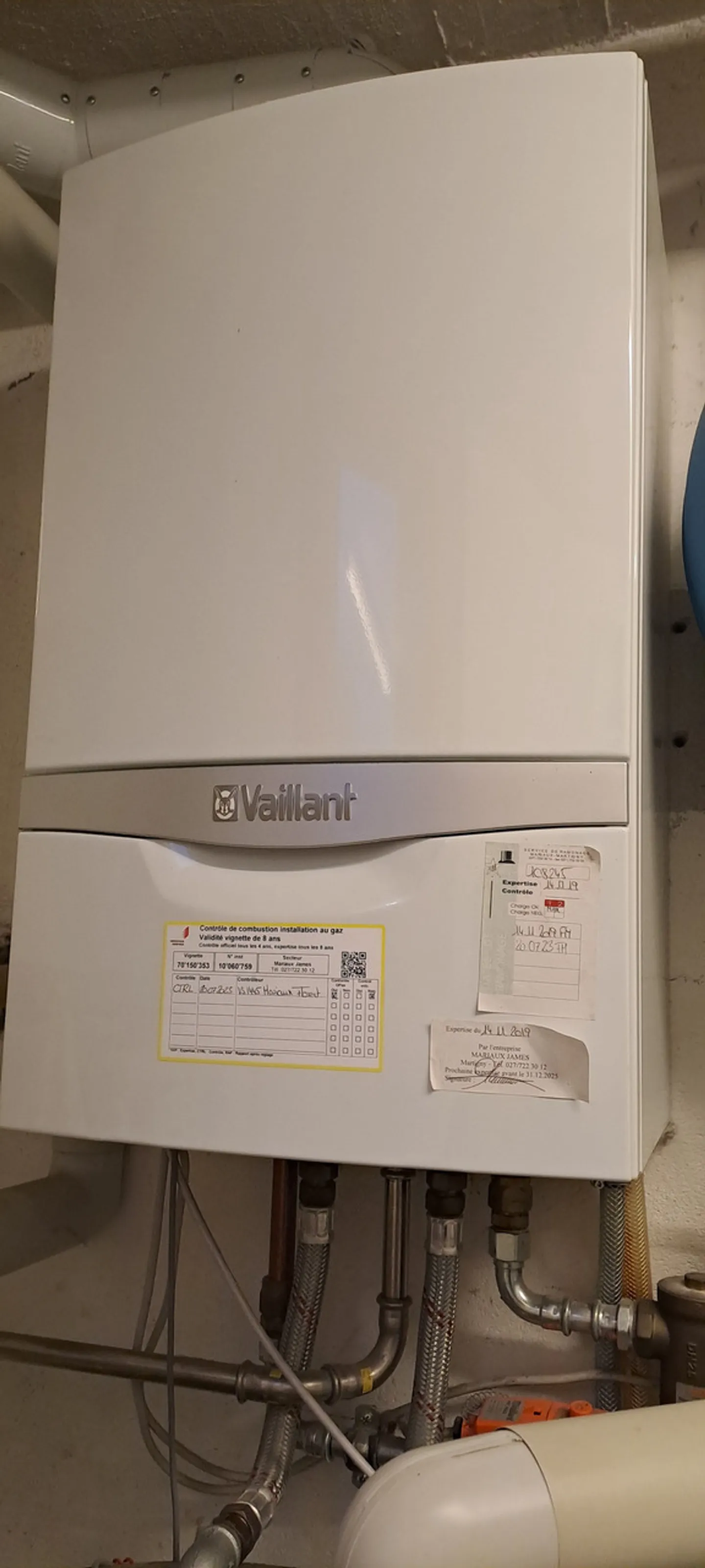 Row house for sale - Photo 17 of 18