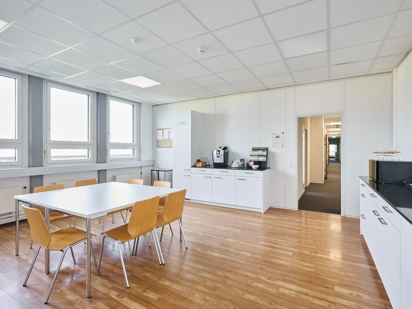 Attractive office space with terrace in Freilager Zurich, 5th floor - Photo 4 of 10