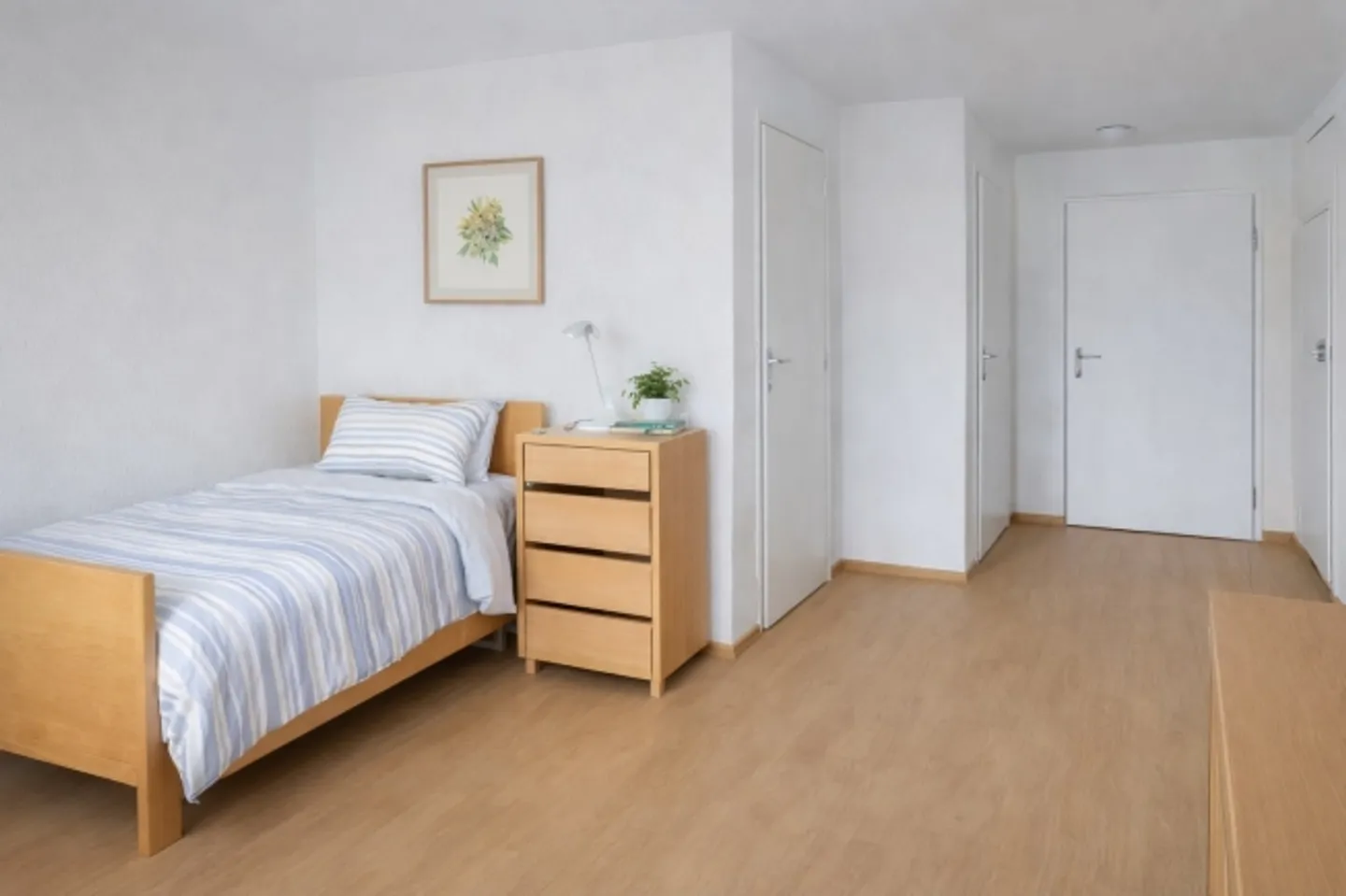 Camera arredata a Uetikon am See - limitata fino al 29.02.2028 - Foto 1 di 5