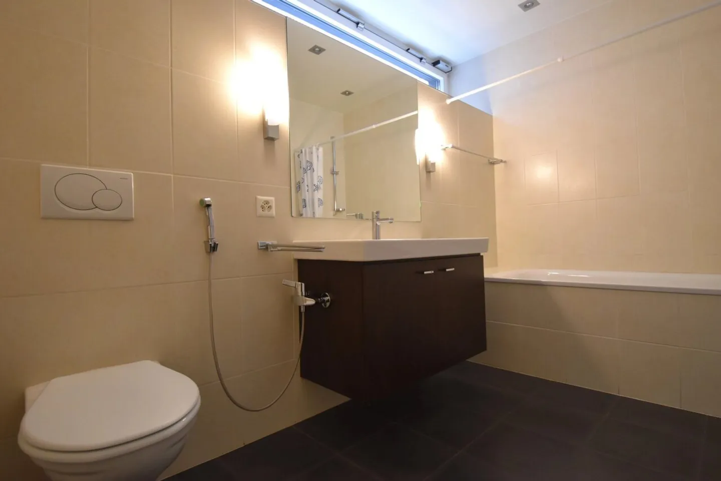 Luxurious 5.5-room apartment with high standards - Photo 8 of 10