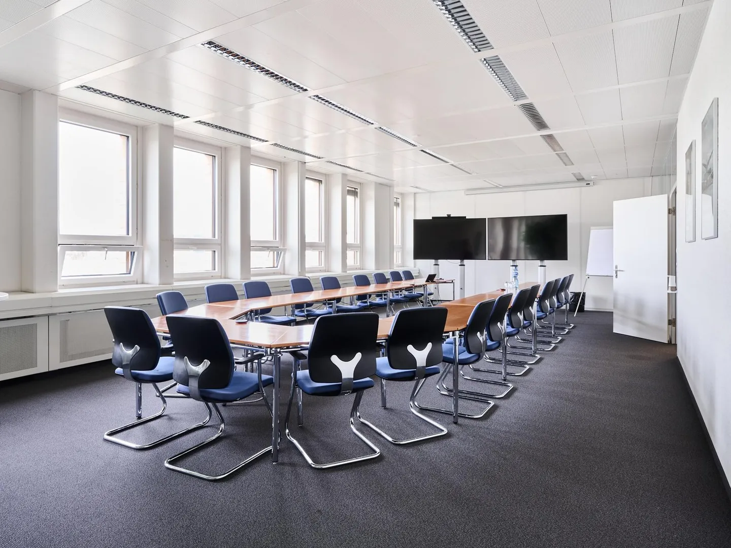 Attractive office space with terrace in Freilager Zurich, 5th floor - Photo 9 of 10