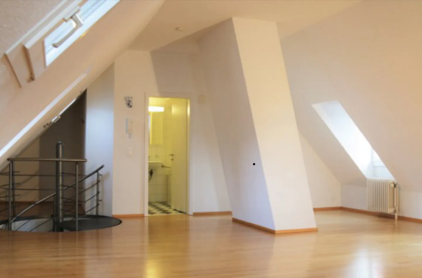Charmante Dachgeschosswohnung in Luzern - Foto 4 von 7