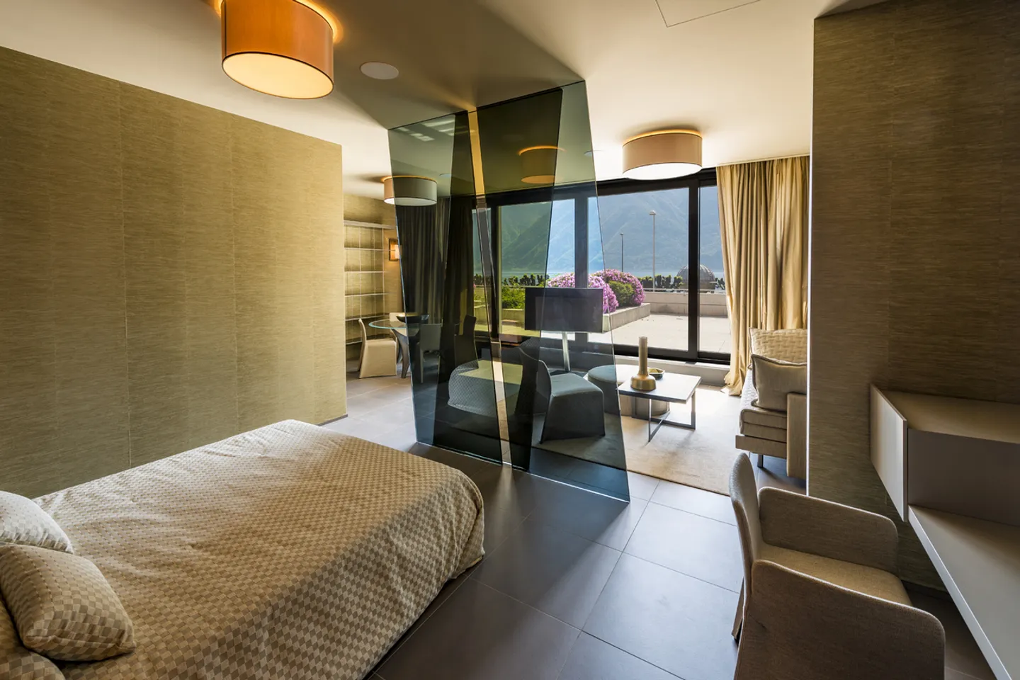 Luxueux pied-à-terre au bord du lac - Photo 2 sur 5