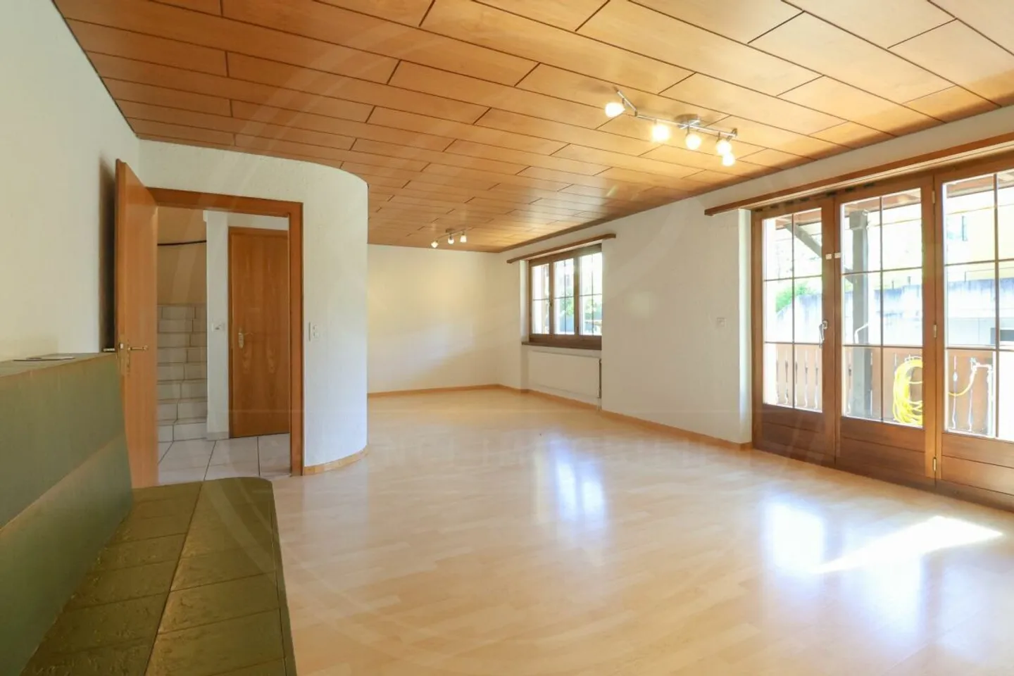 Charming 6½-Room House with Plenty of Space and Rustic Flair in Wohlenschwil - Photo 7 of 14