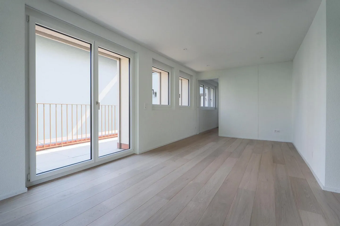 4.5 Room Apartment in Rüschlikon - Photo 2 of 13