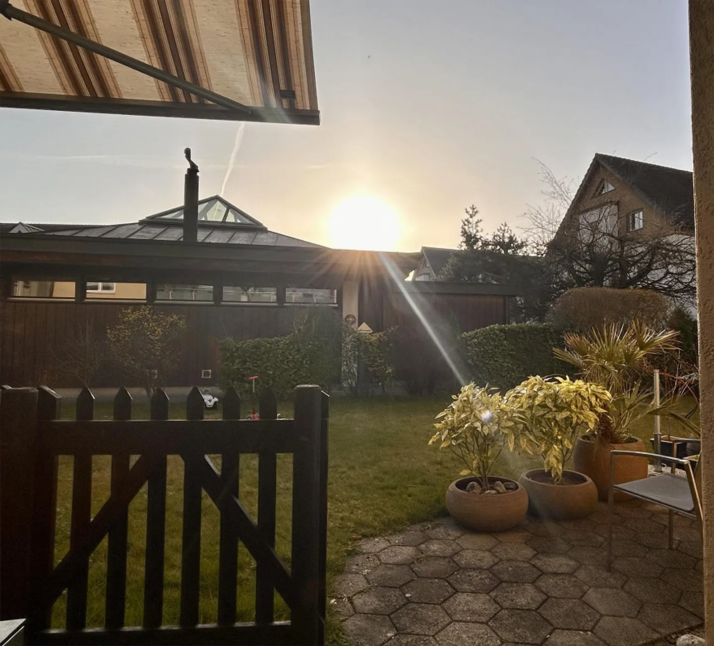 Grosszügige Gartenwohnung in Ebikon - Foto 2 von 3