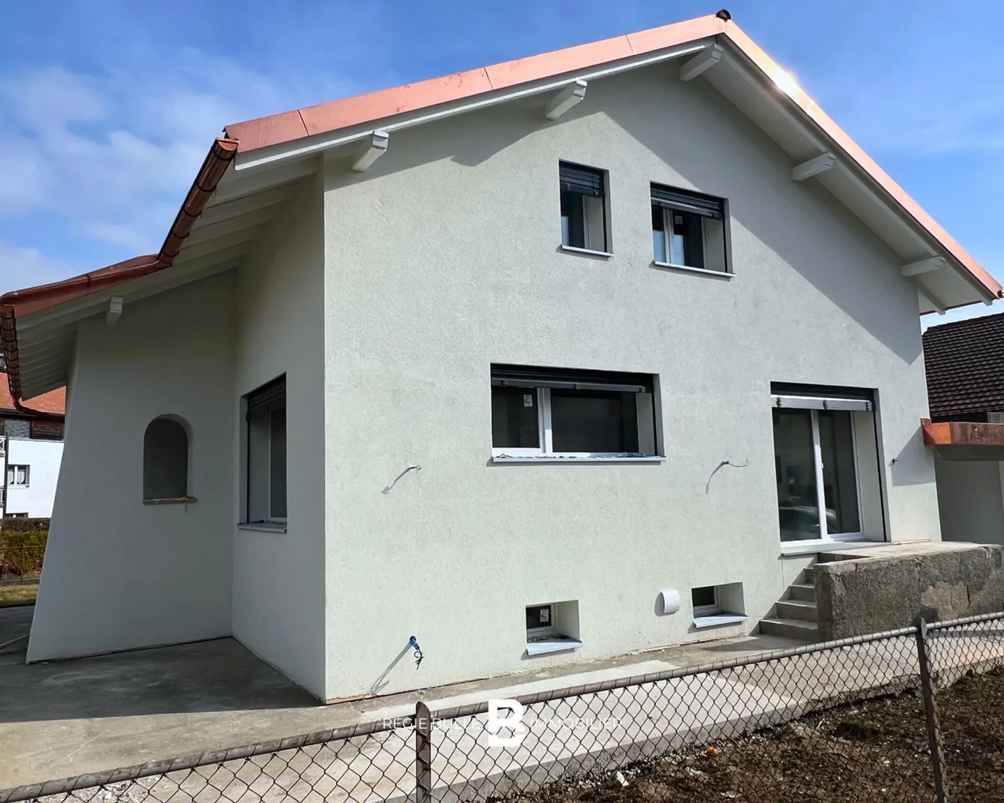 La Tour-de-Trême - Magnifica villa ristrutturata in un quartiere tranquillo - Foto 3 di 16