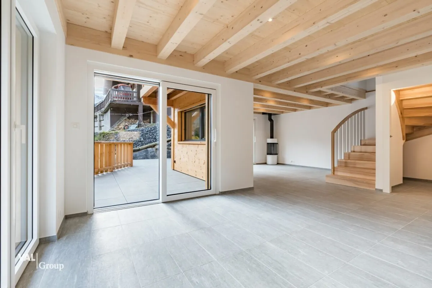 Chalet new of exceptional quality? Noble materials, total well-being, masterful view - Photo 5 of 17