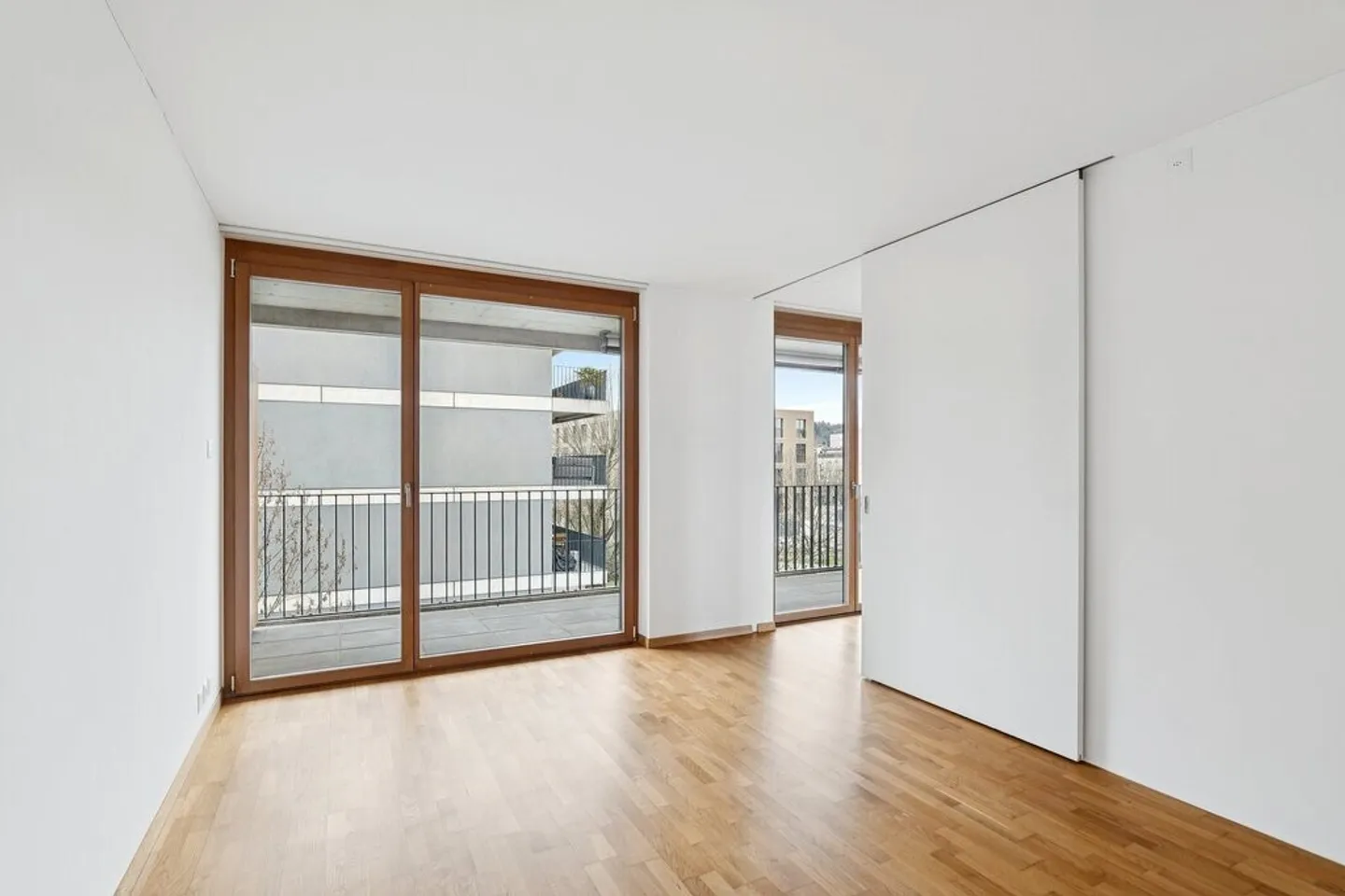 Proche du centre avec un grand balcon - Photo 7 sur 12