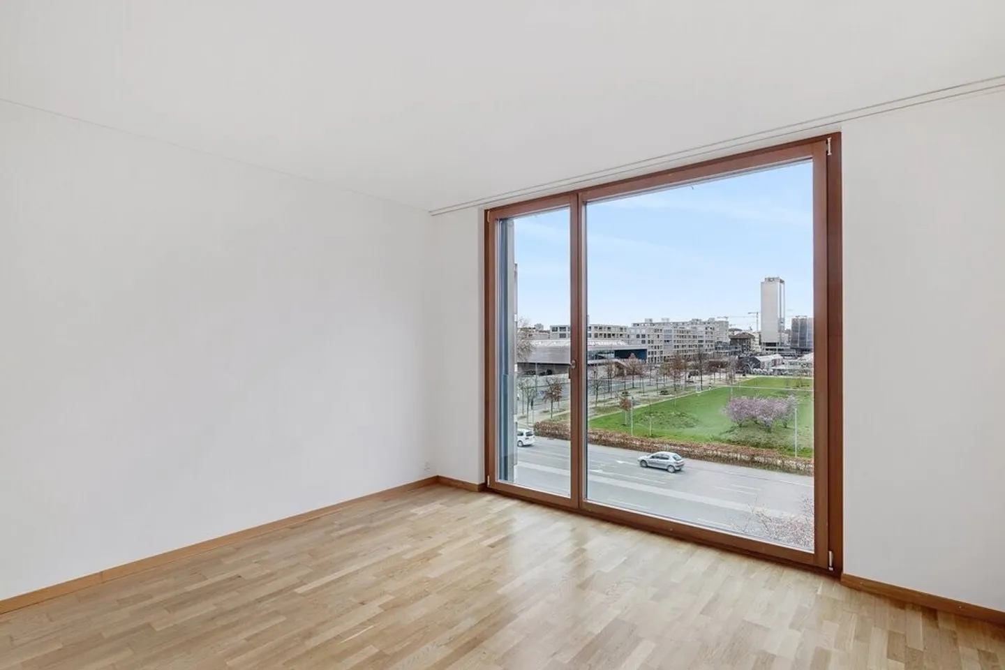 Proche du centre avec un grand balcon - Photo 8 sur 12