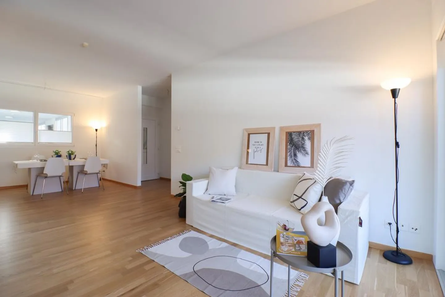 Luminoso appartamento di 3,5 stanze direttamente nel centro del villaggio di Würenlingen - Foto 3 di 9