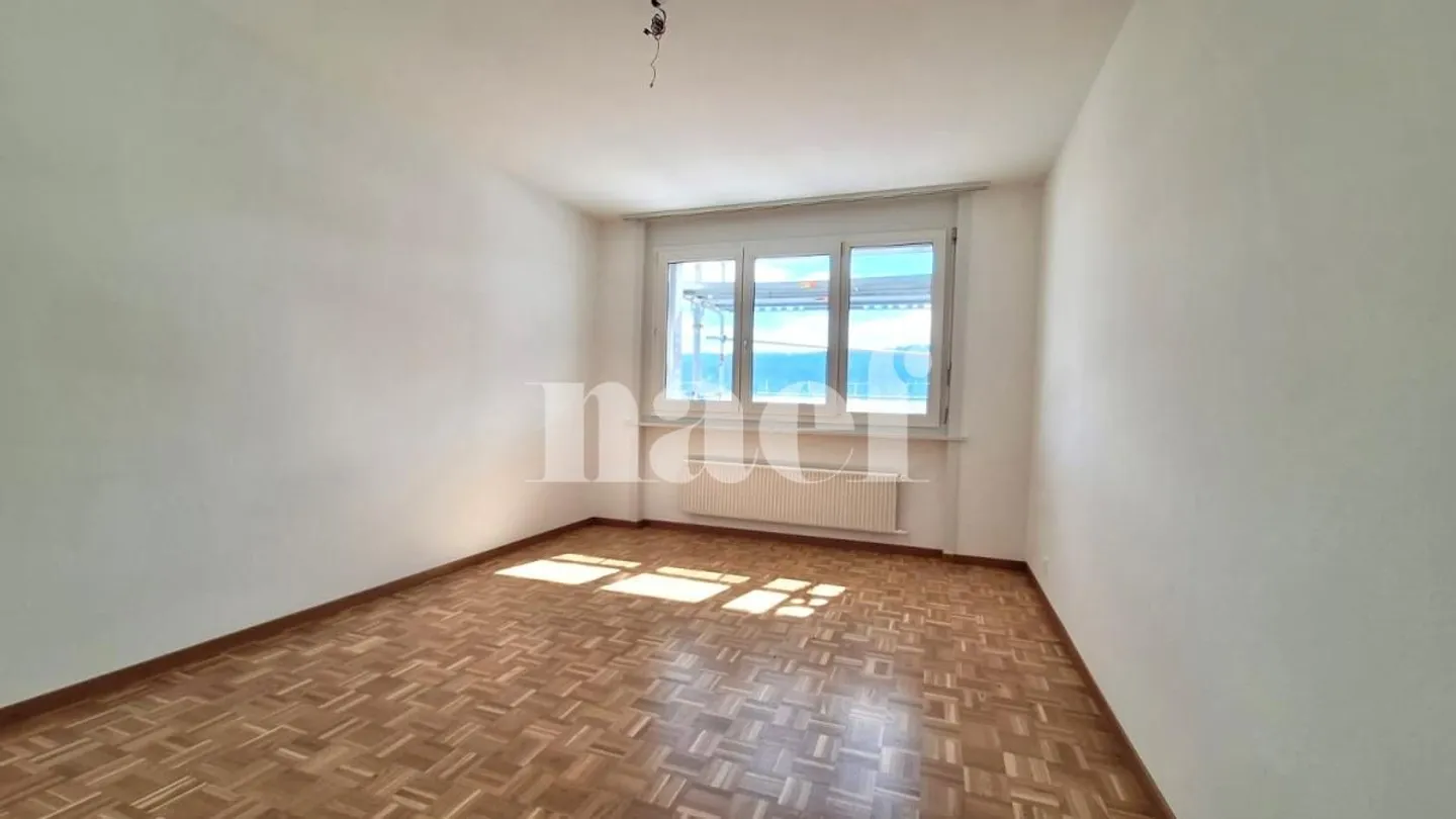 Bel appartement de 3 pièces avec balcon - Photo 4 sur 8