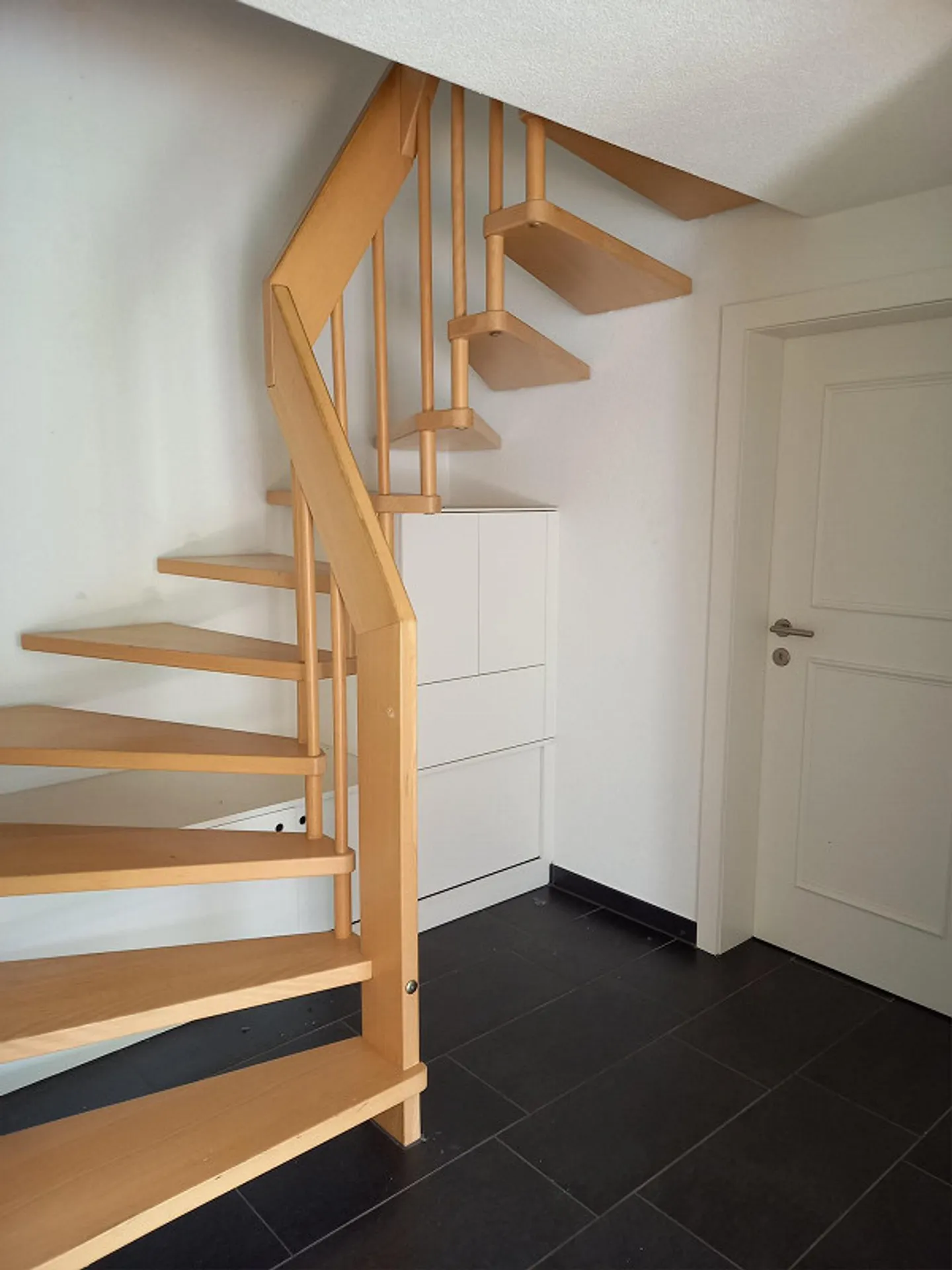 Bel appartement en duplex de 4.5 pièces dans un endroit ensoleillé - Photo 6 sur 12