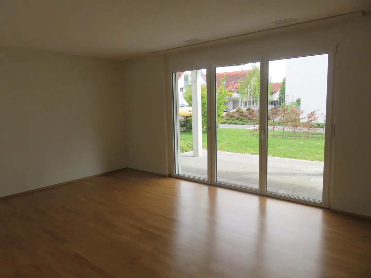 3.5 Room Apartment - Photo 2 of 8