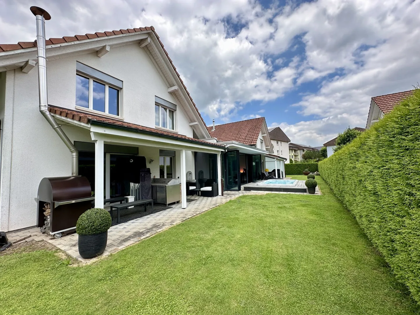 Grandioses Anwesen mit Swim Spa - Foto 3 von 12