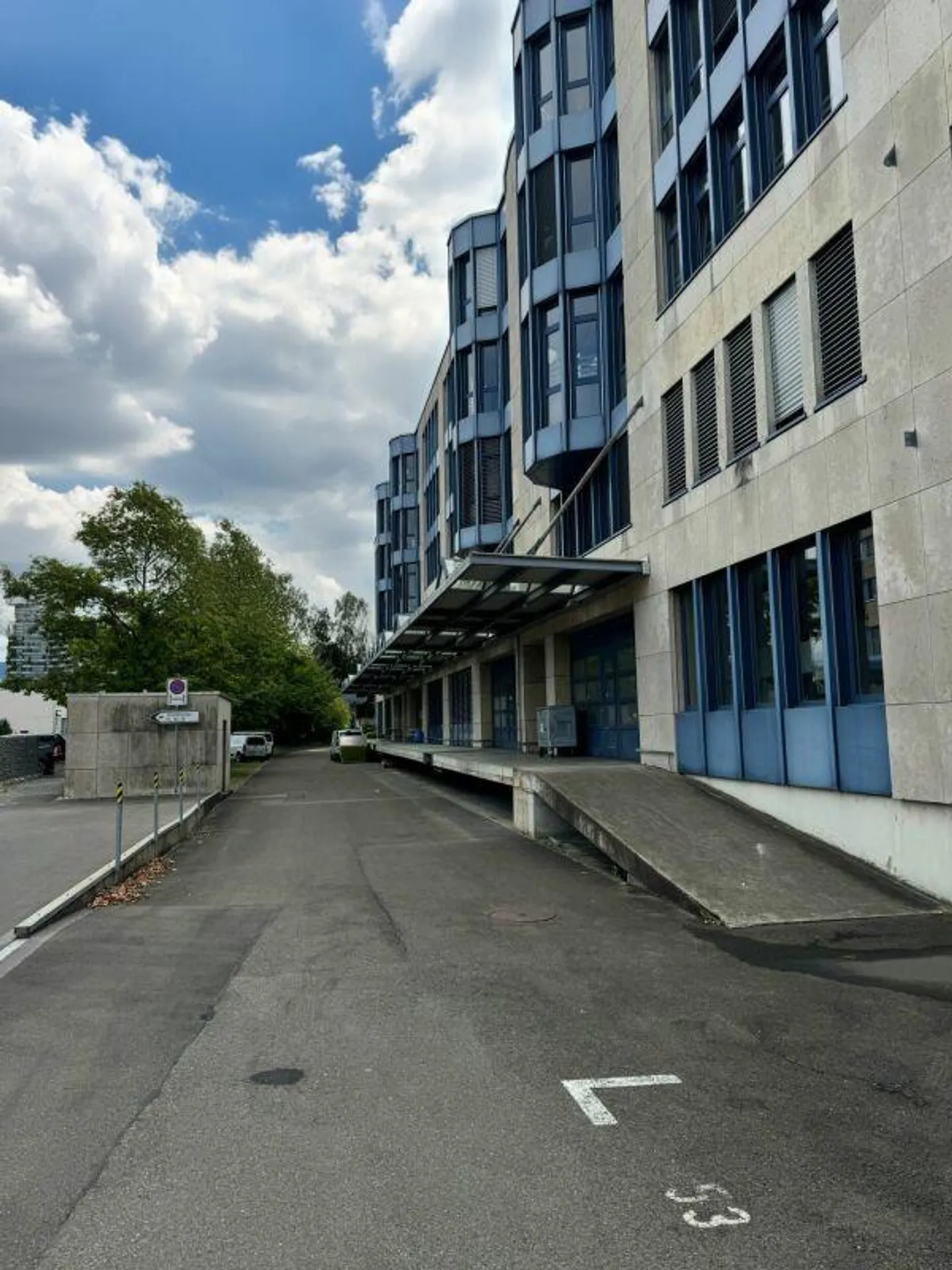 Stanza d'archivio a Rotkreuz - Foto 1 di 4