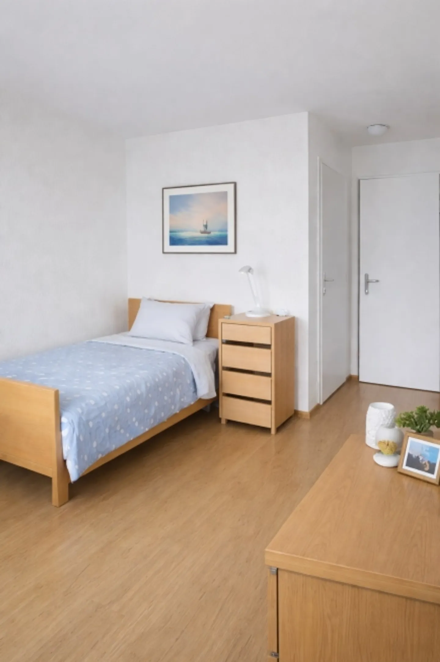 Camera arredata a Uetikon am See - limitata fino al 29.02.2028 - Foto 1 di 5