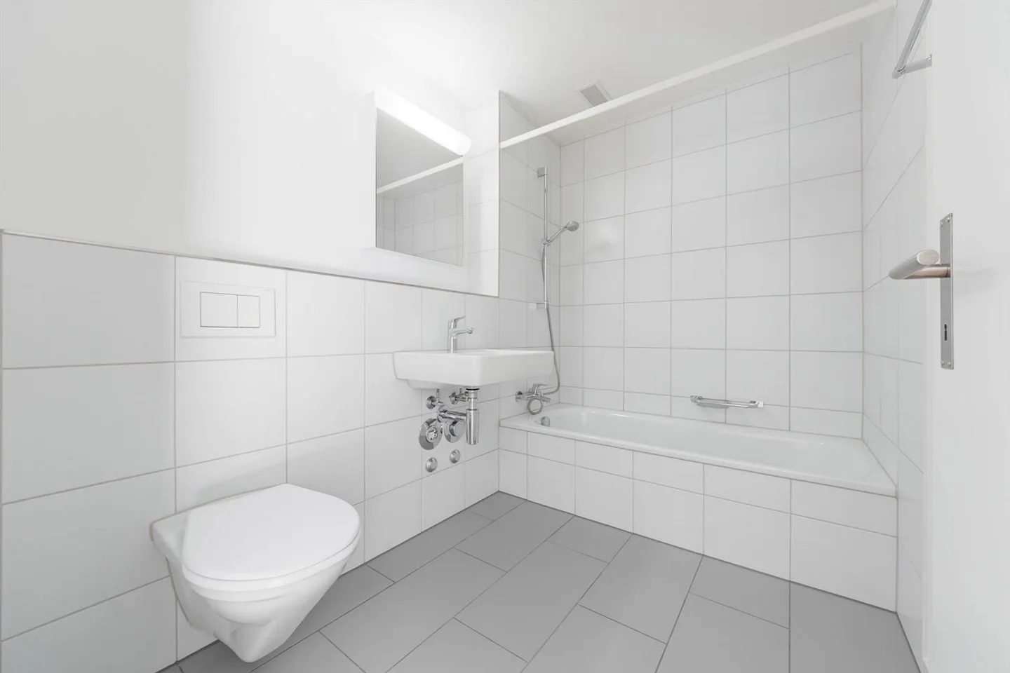Central 2.5 room apartment directly at Lenzburg train station - Photo 4 of 5