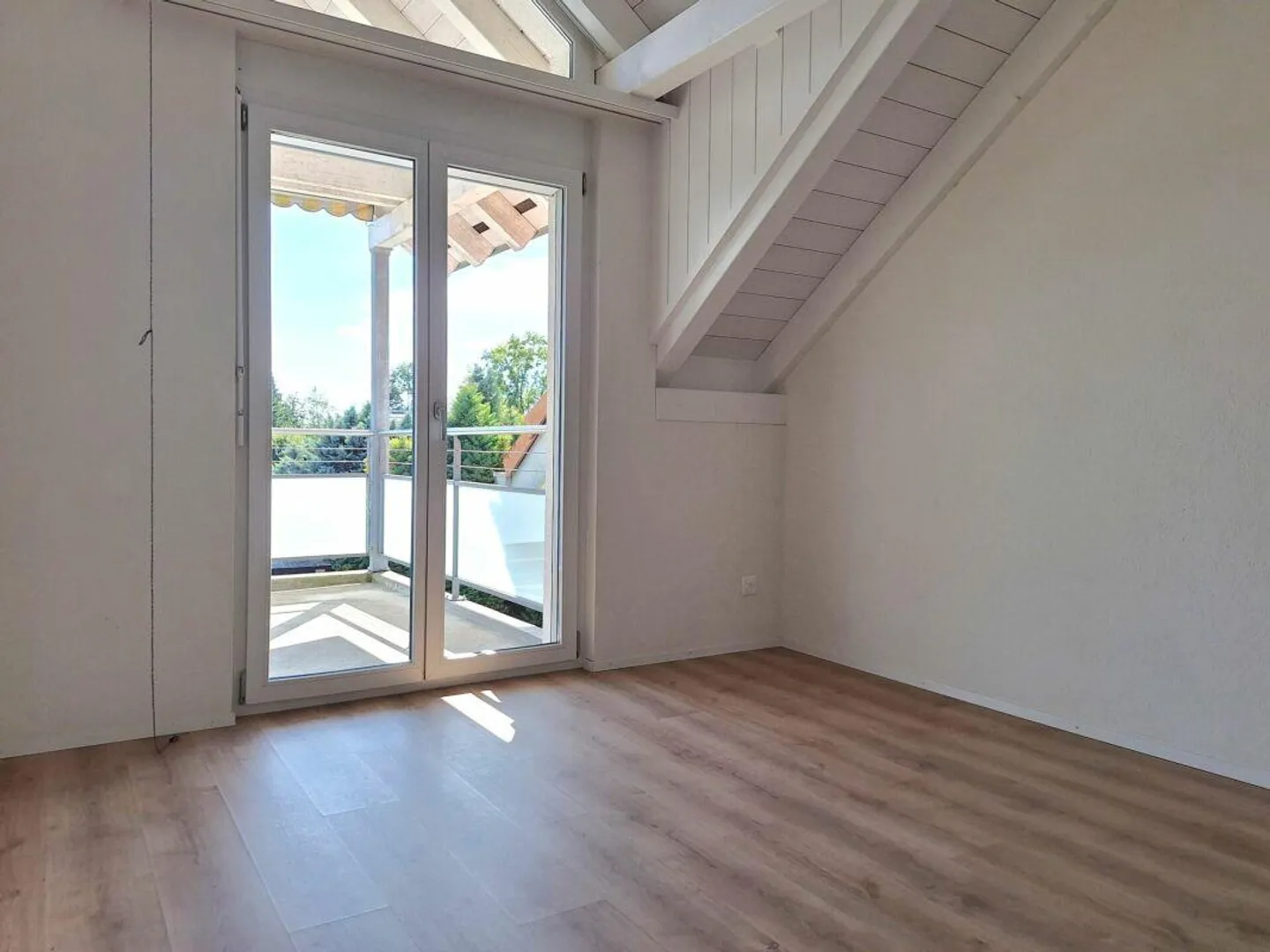 Are you looking for a 3.5-room gallery apartment? Take a look! - Photo 5 of 9