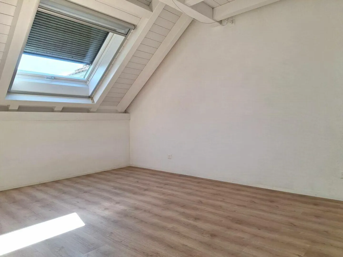 Are you looking for a 3.5-room gallery apartment? Take a look! - Photo 4 of 9