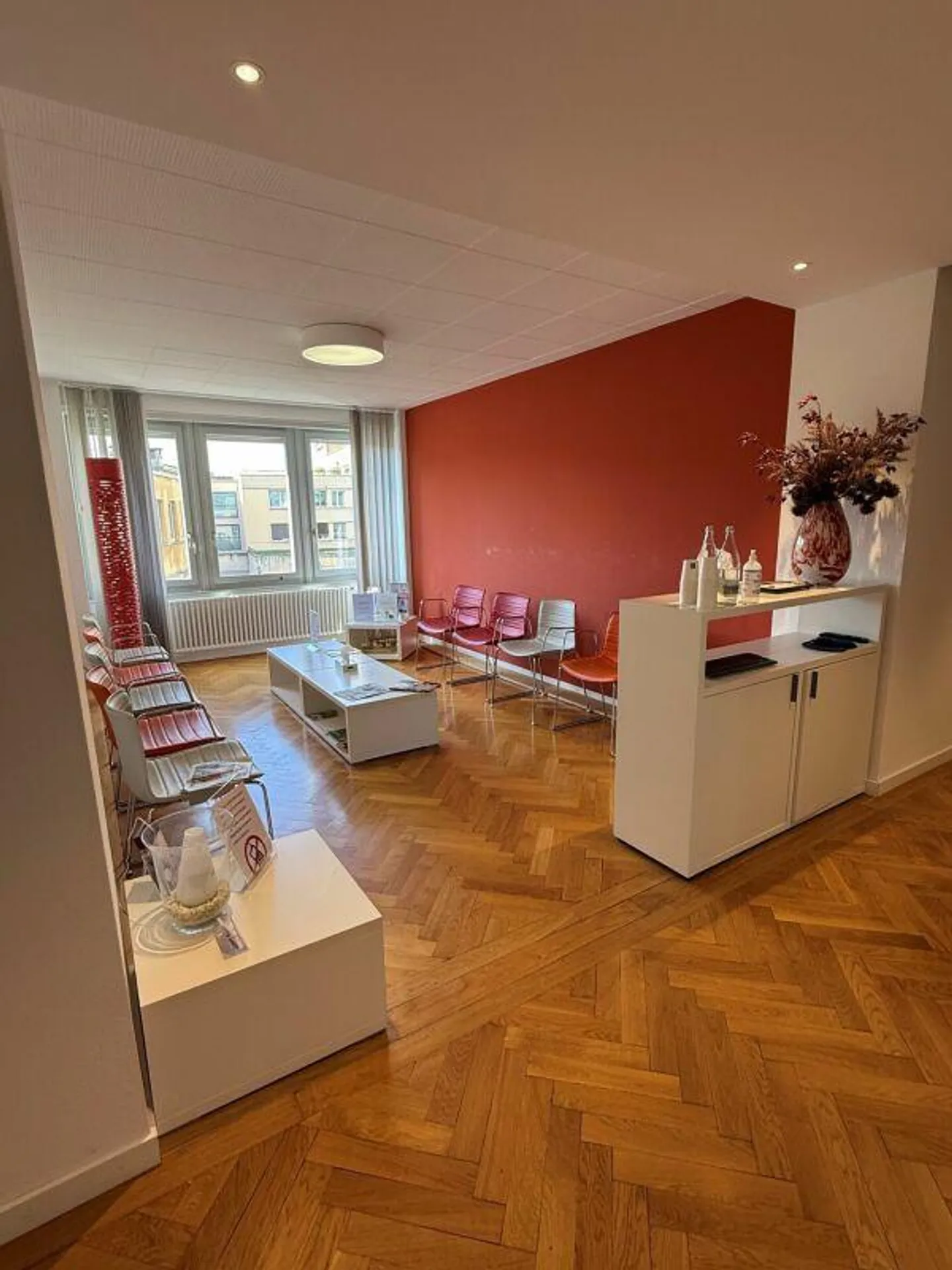 Office space for rent - Photo 3 of 7