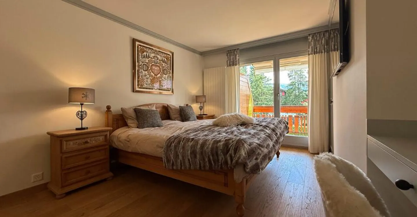 Luxurious 3.5-room apartment - Crans-Montana - Photo 3 of 12