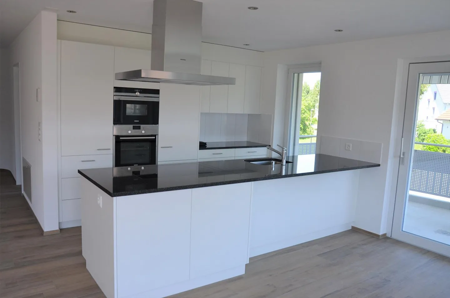 Modern, spacious 4.5-room apartment in a quiet location - Photo 2 of 13