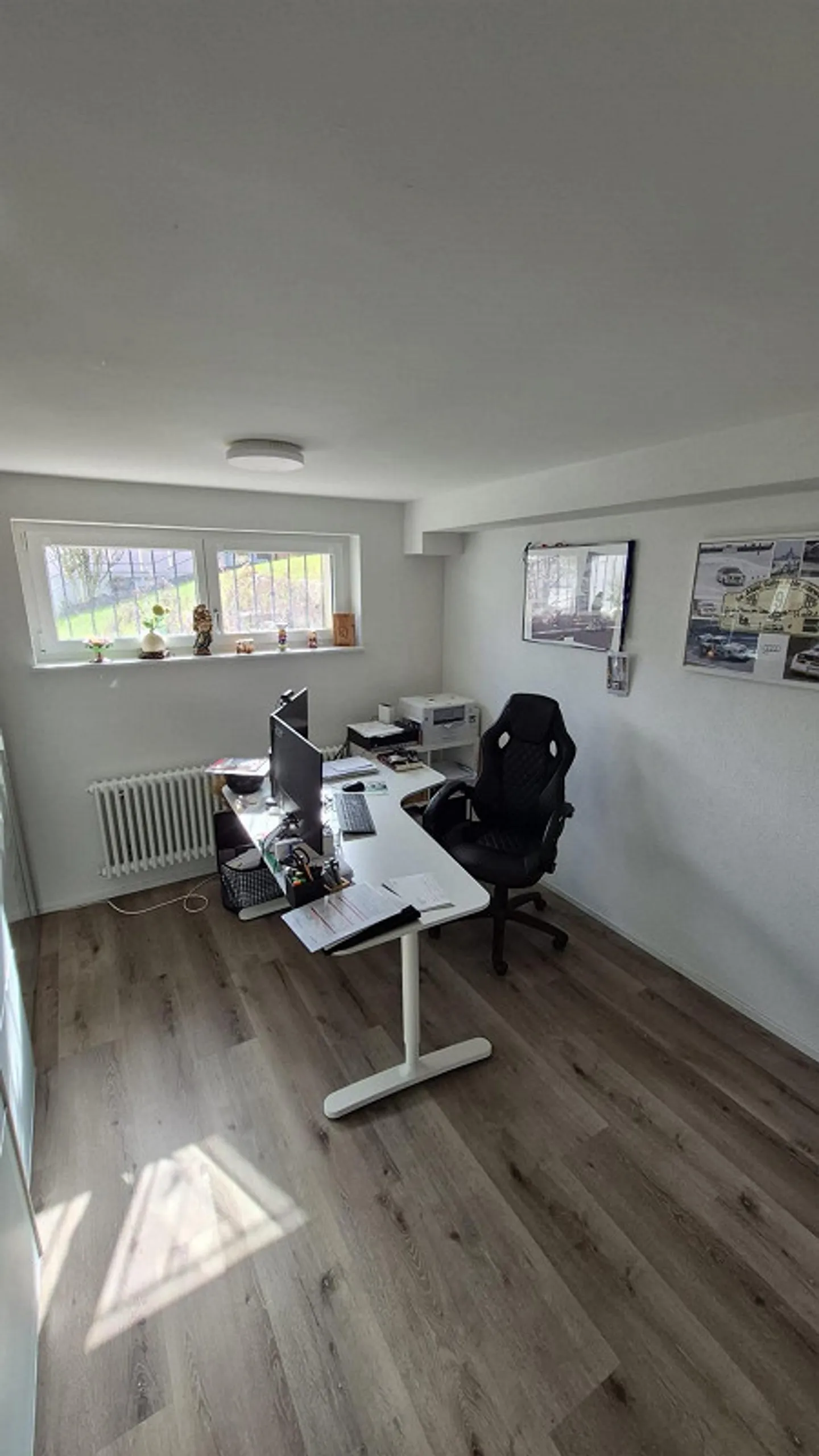 4.5-Room Semi-Detached House with Garden and Garage in Thürnen - Photo 9 of 11