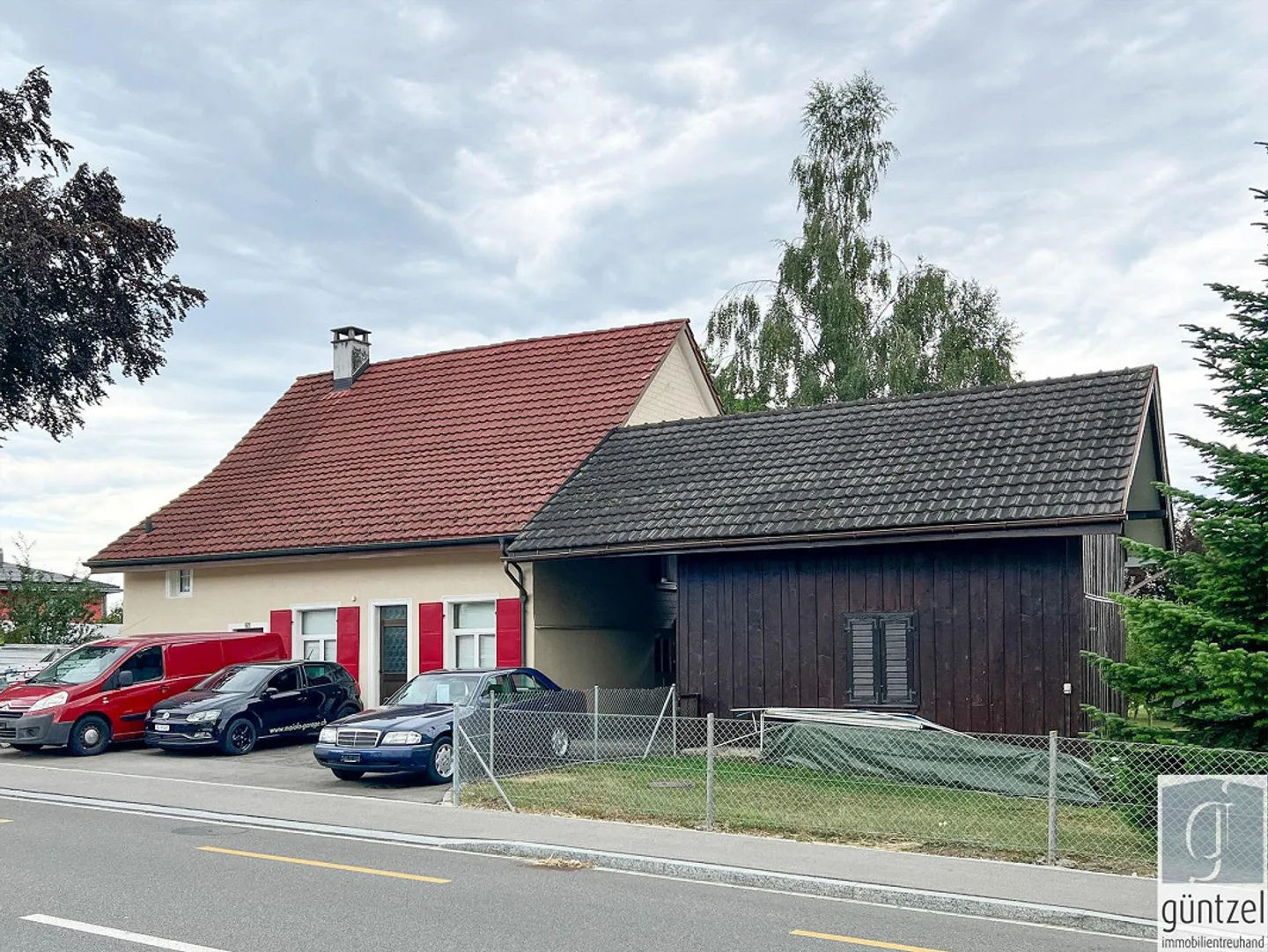 Maison individuelle avec deux bâtiments de grange et réserve foncière - Photo 13 sur 13