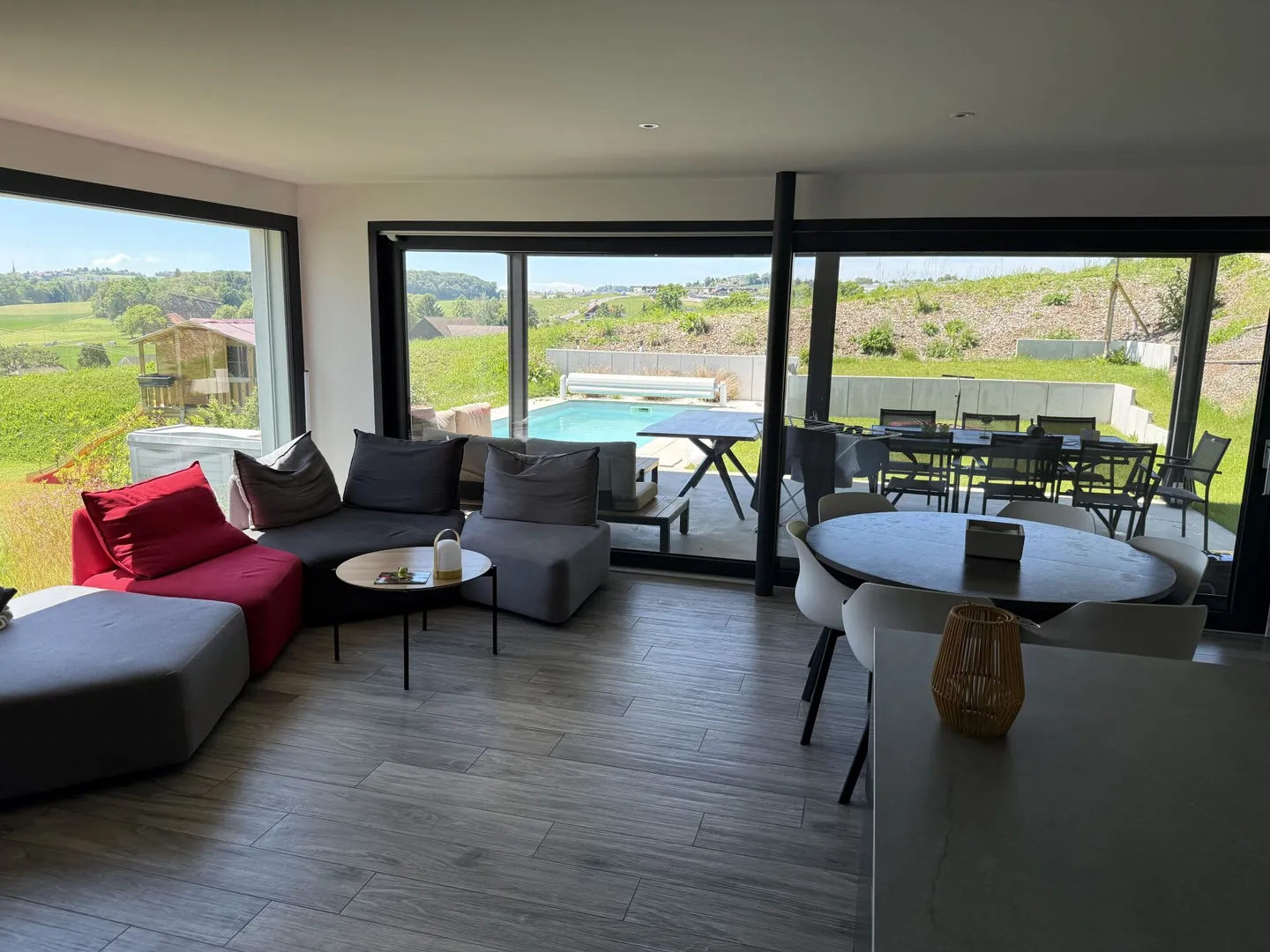 Beautiful nearly new house with 4.5 rooms in an ideal location in Matran - Photo 6 of 13