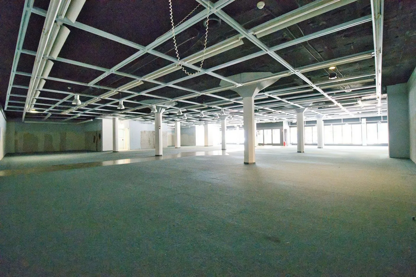 Assolutamente centrale, vicino alla fermata del tram / zona pedonale - Foto 9 di 13