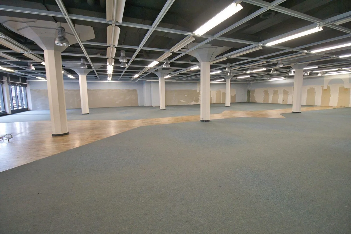 Assolutamente centrale, vicino alla fermata del tram / zona pedonale - Foto 10 di 13
