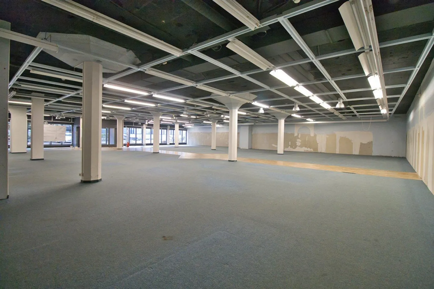 Assolutamente centrale, vicino alla fermata del tram / zona pedonale - Foto 11 di 13