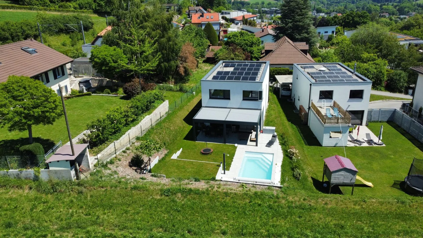 Beautiful nearly new house with 4.5 rooms in an ideal location in Matran - Photo 4 of 13