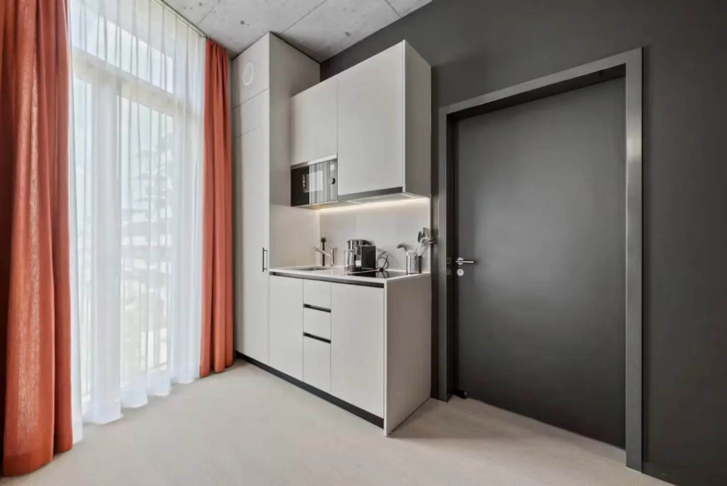 Charming Apartment in Cham - Photo 9 of 10