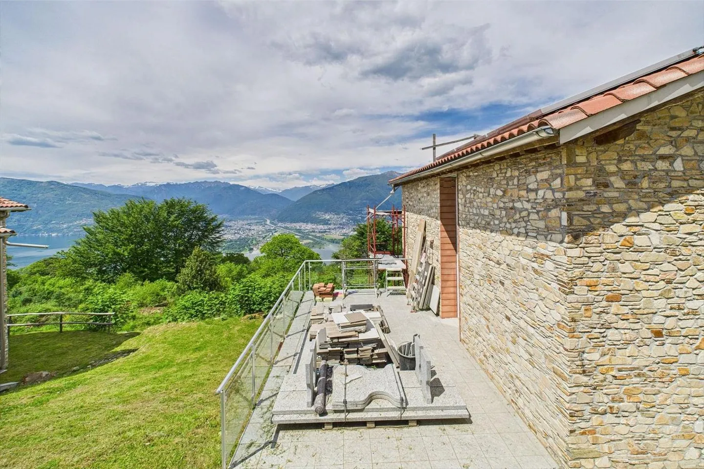 San Nazzaro - New construction in the green - Dream panoramic view! - Photo 4 of 13