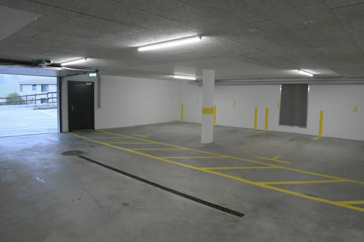 Espace de garage - Photo 3 sur 5