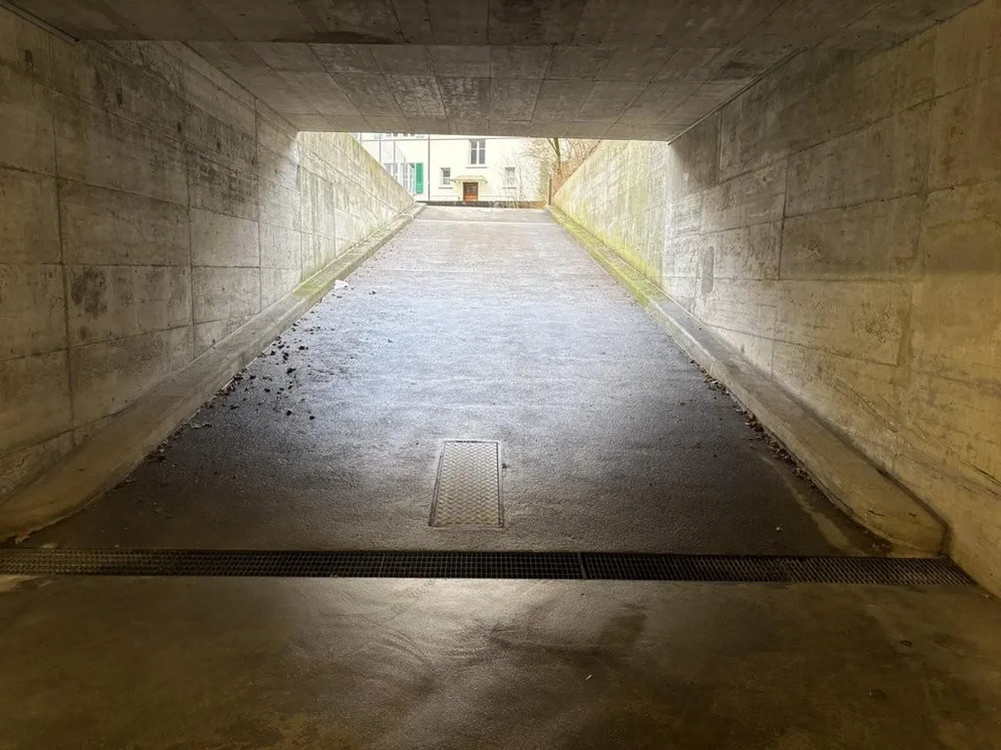 Place de parking à Länggasse - Photo 2 sur 7