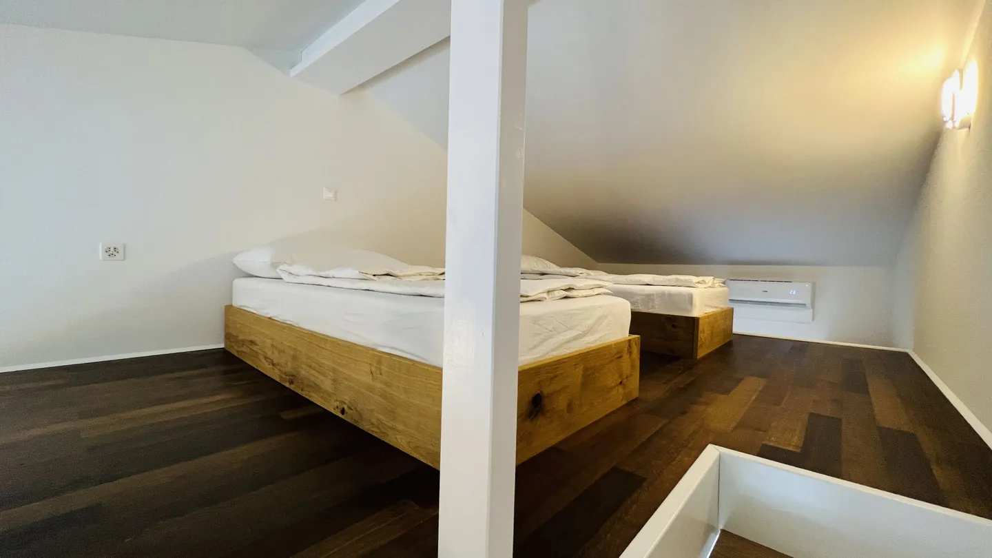 Nuovo studio di alta qualità completamente arredato con aria condizionata, posto auto, balcone - Foto 4 di 10