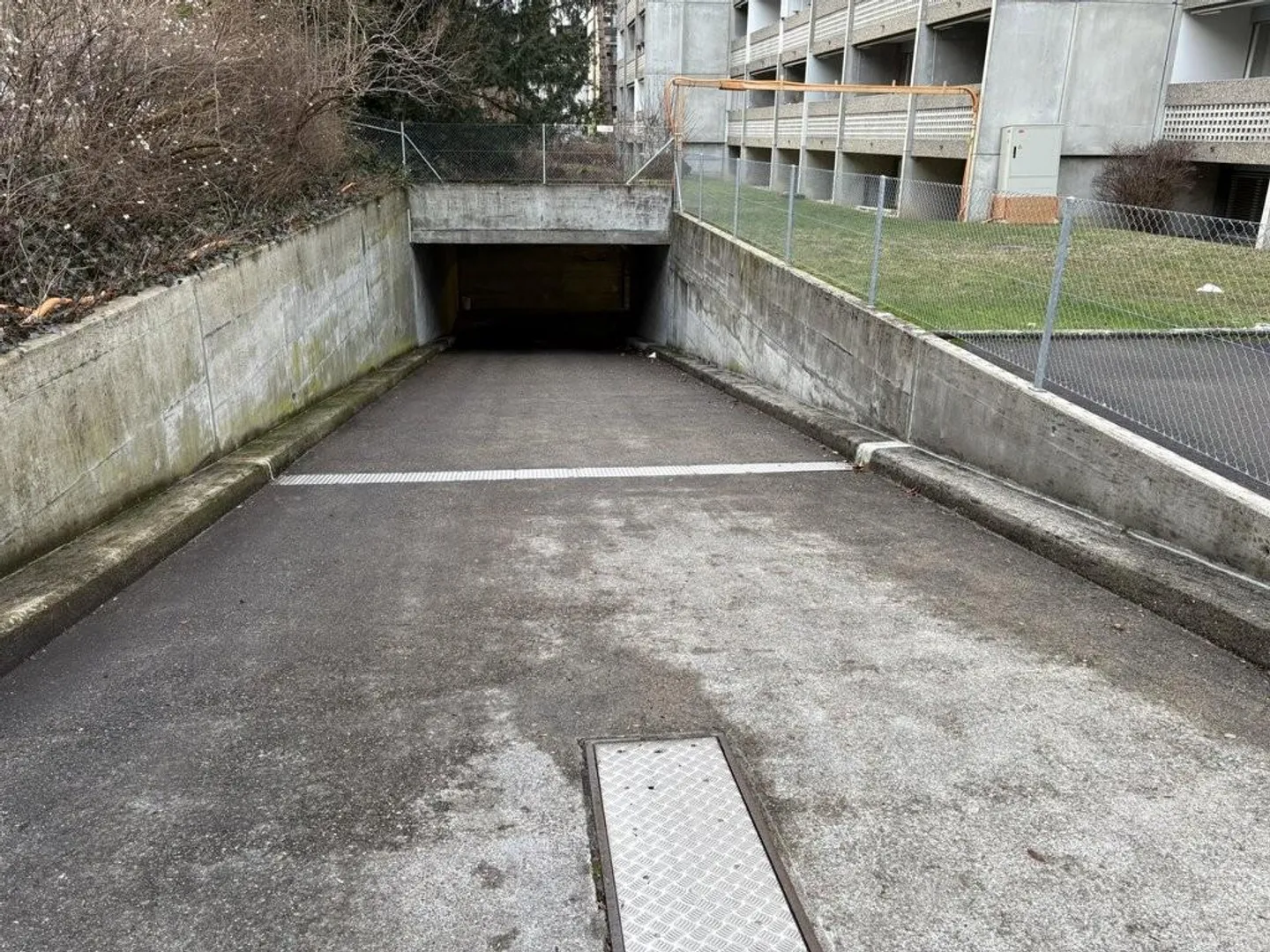 Place de parking à Länggasse - Photo 3 sur 7