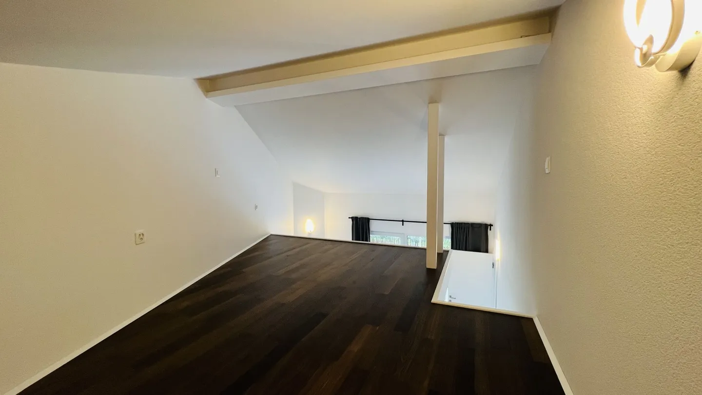 Nuovo studio di alta qualità completamente arredato con aria condizionata, posto auto, balcone - Foto 8 di 10