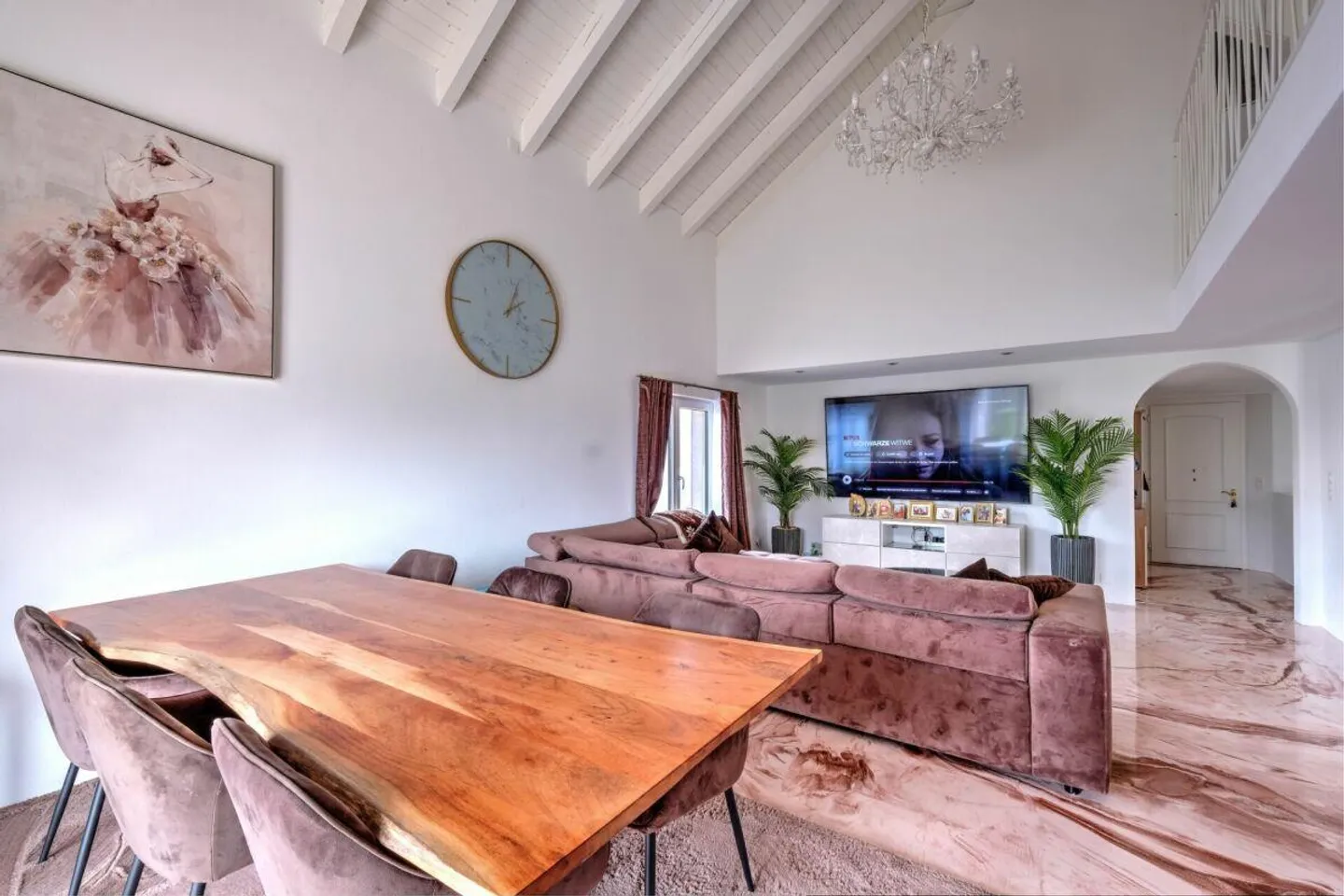 Bellissima casa unifamiliare di 8,5 stanze in una strada privata con giardino - Foto 6 di 23