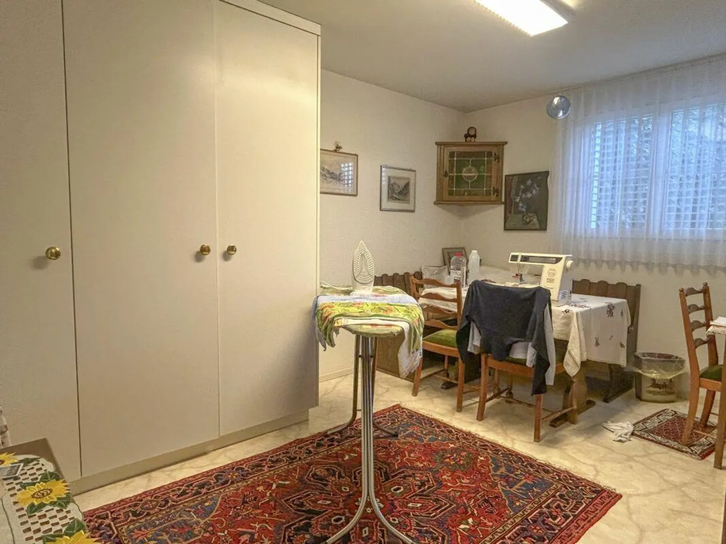Detached single-family house in a quiet neighborhood - Photo 12 of 21