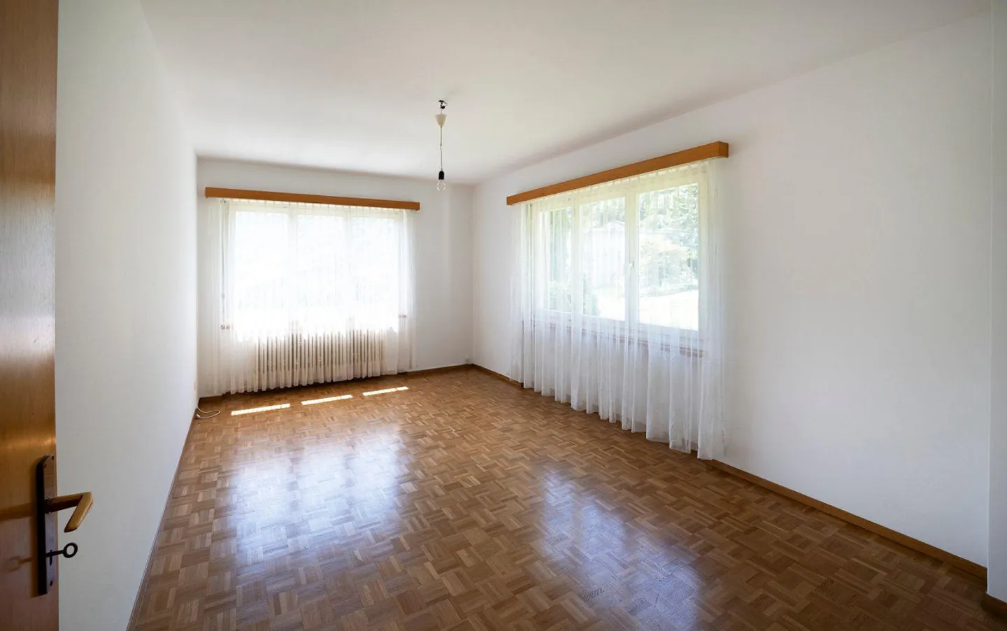 Zweifamilienhaus mit Garten - Foto 8 von 17