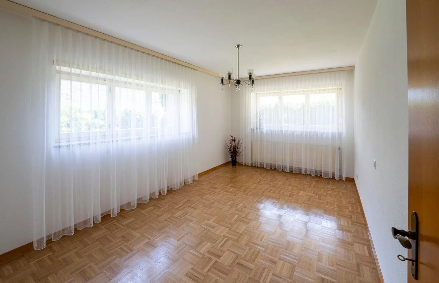 Zweifamilienhaus mit Garten - Foto 13 von 17