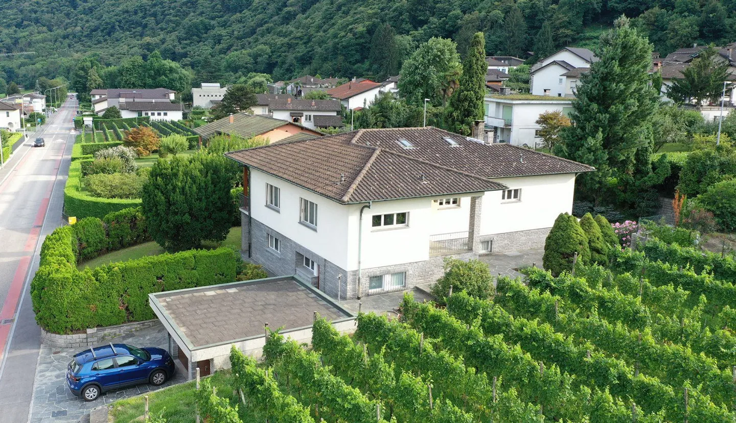 Zweifamilienhaus mit Garten - Foto 14 von 17