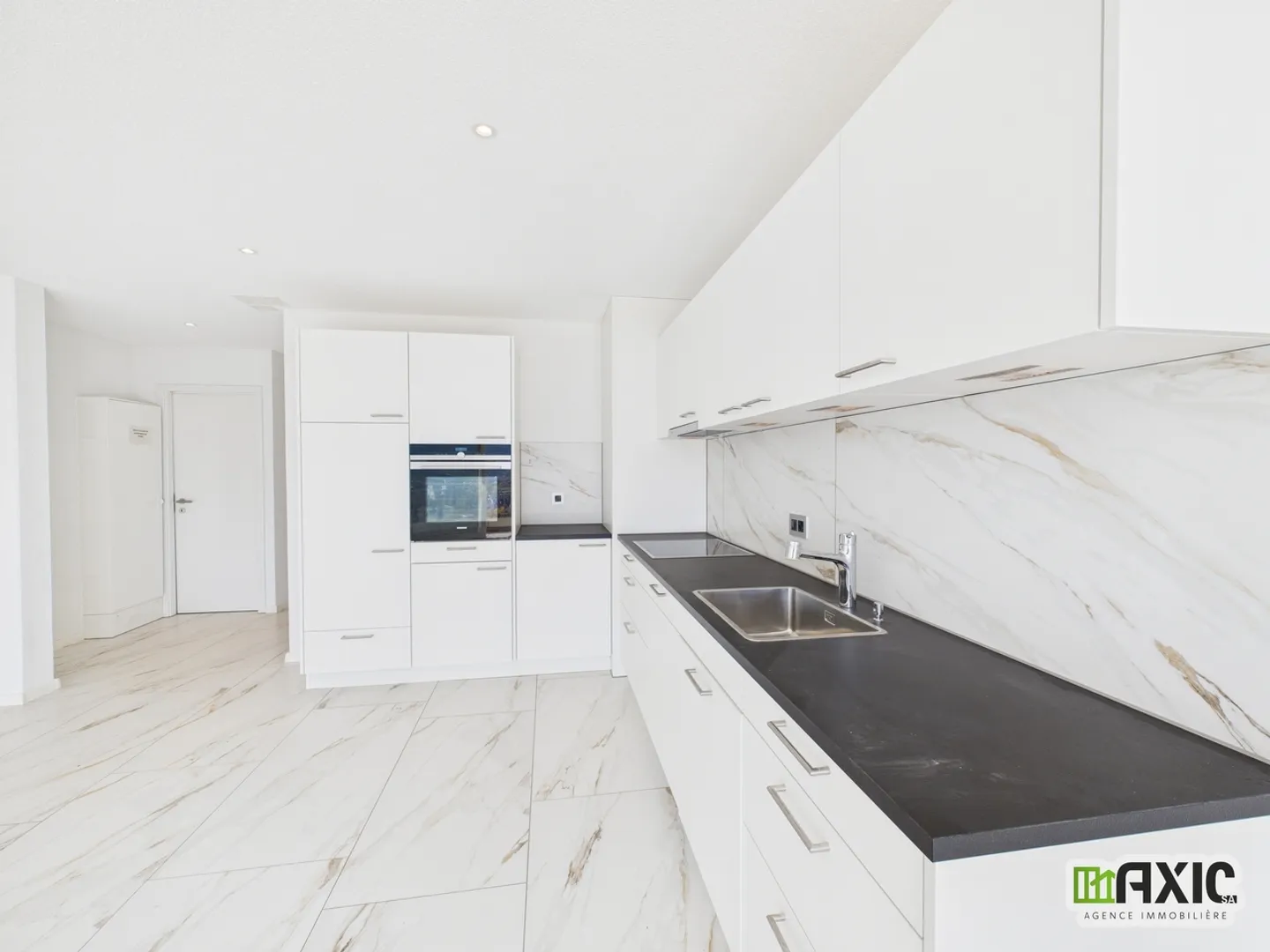 For sale - Beautiful 3.5-room apartment of 75 m² bright on the 2nd floor - Photo 4 of 20