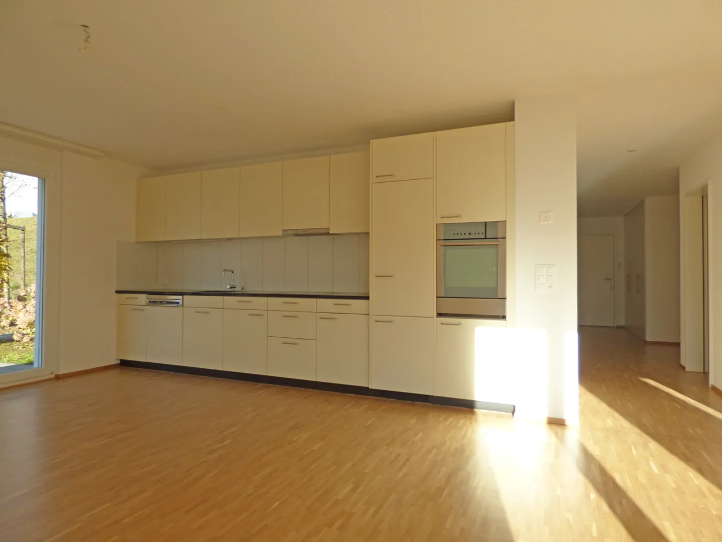 Appartement Familial Attrayant dans la Commune Idéale de Stallikon - Photo 4 sur 13